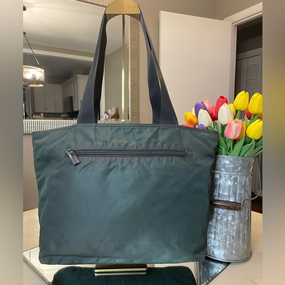 Prada dark green nylon tessuto tote - Picture 3 of 16